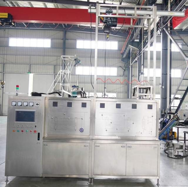 CAREDDI Supercritical CO2 Extraction Machine 50L(25Lx2) Model
