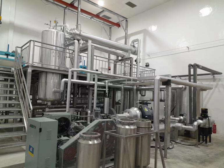 CAREDDI Supercritical CO2 Extraction Machine 600L(200Lx3) Model