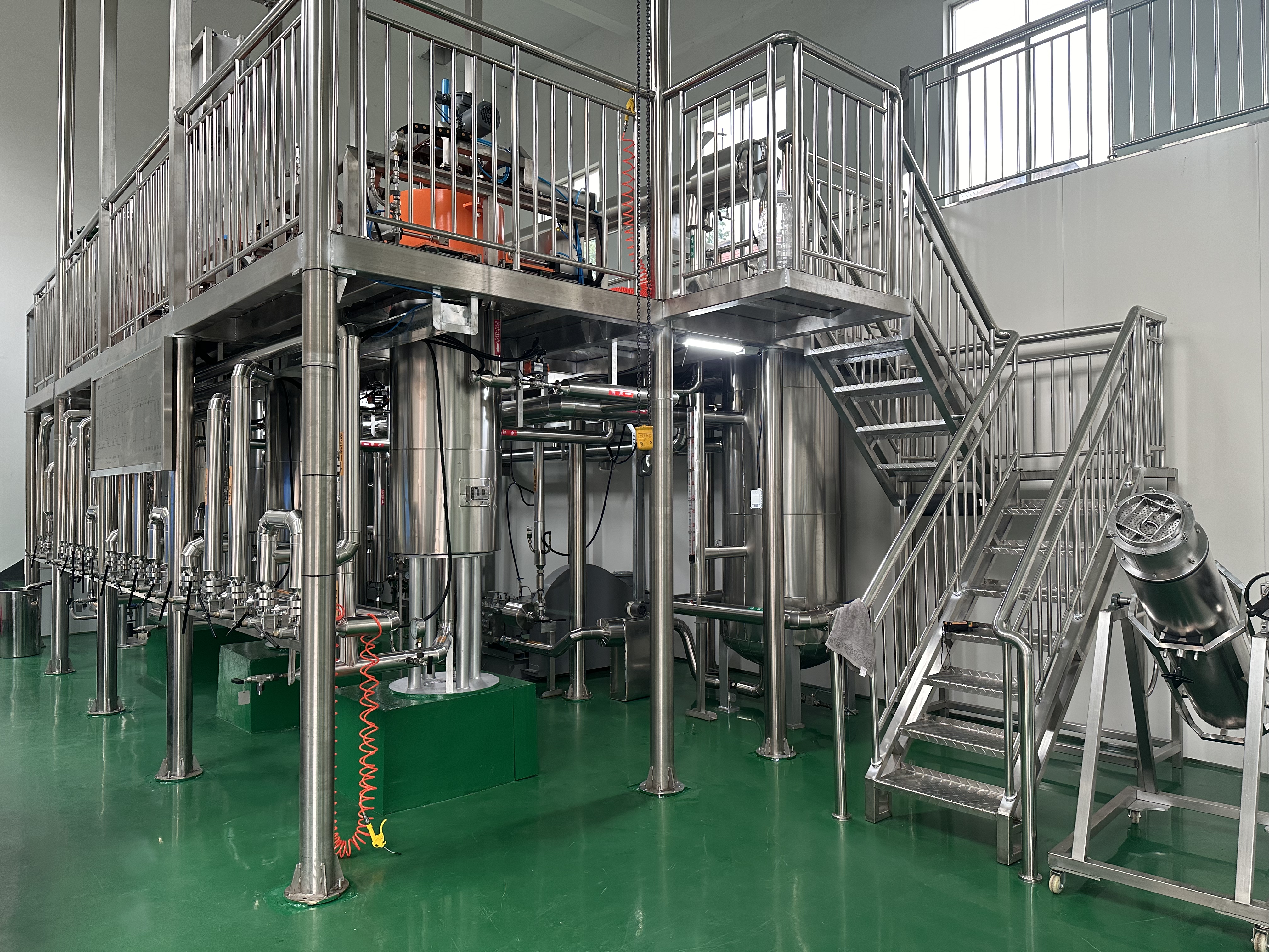 CAREDDI Supercritical CO2 Extraction Machine 450L(150Lx3) Model