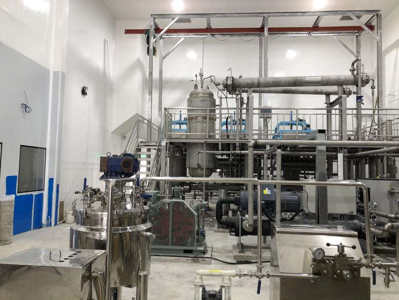 CAREDDI Supercritical CO2 Extraction Machine 600L(200Lx3) Model
